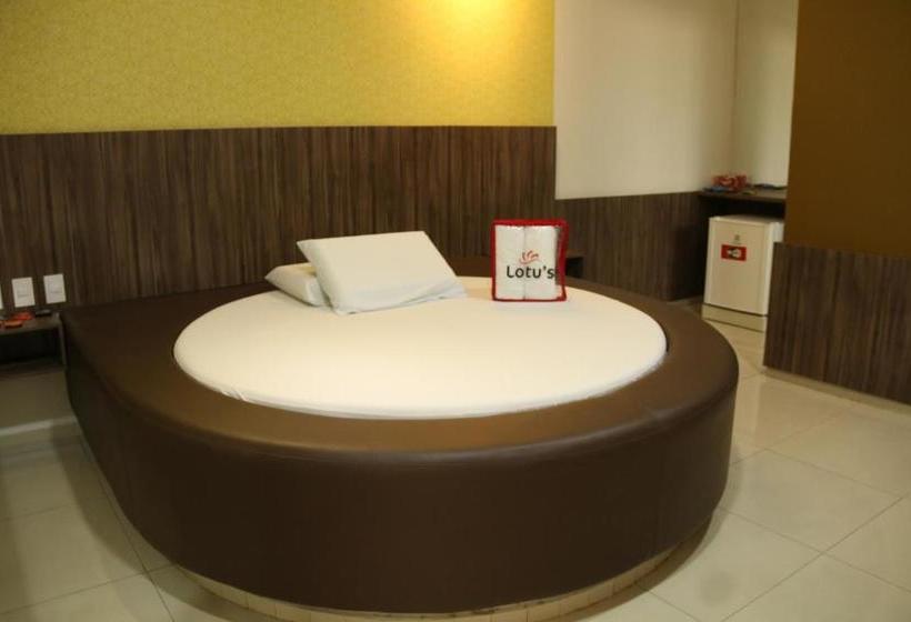 Lotu S Motel