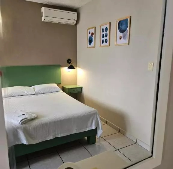 هتل Punto Poza Rica