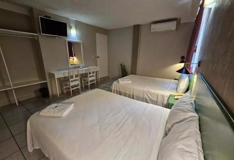 هتل Punto Poza Rica