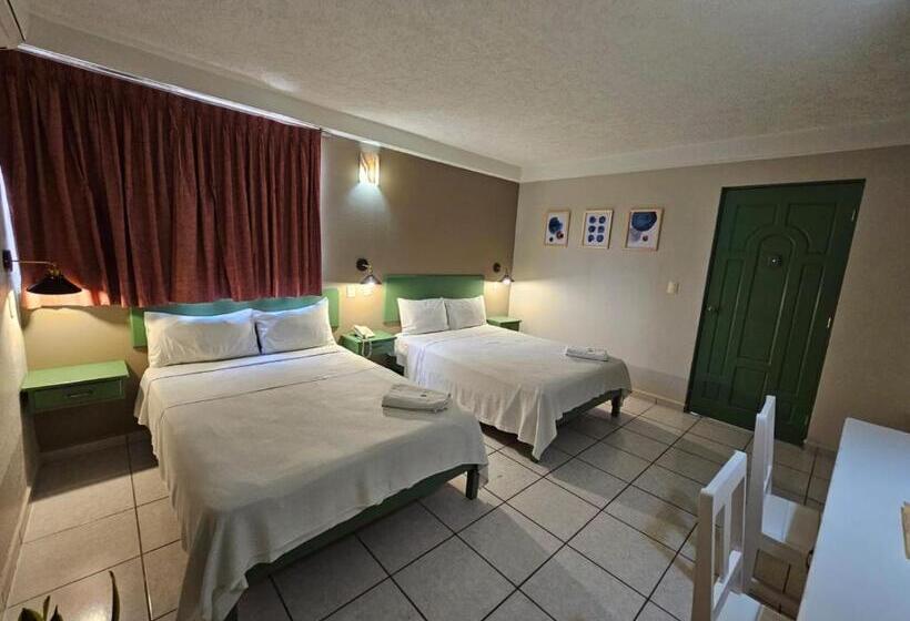 ホテル Punto Poza Rica