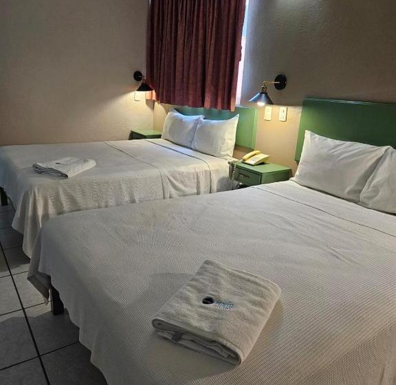 ホテル Punto Poza Rica