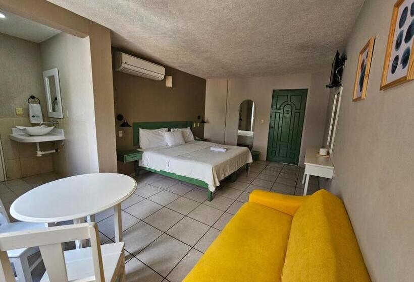 ホテル Punto Poza Rica