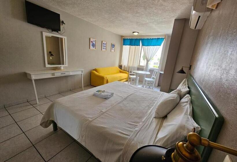 ホテル Punto Poza Rica