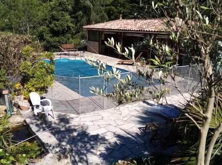 פנסיון Les Chambres De Rocbaron