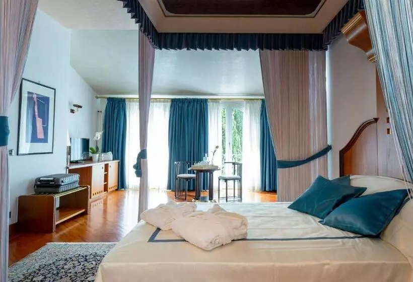 Hotelli Bellosguardo Resort