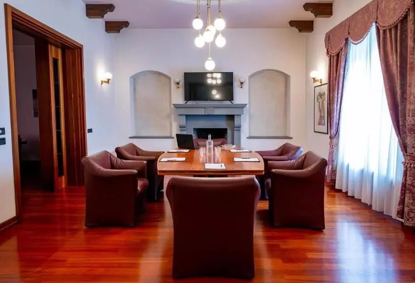 Hotelli Bellosguardo Resort