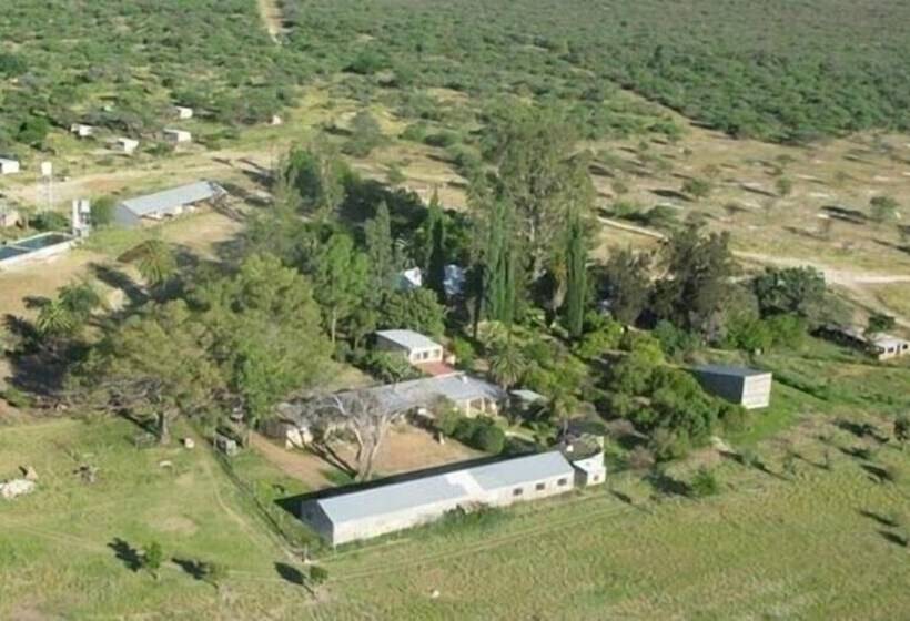 هتل Okaputa Guest Farm