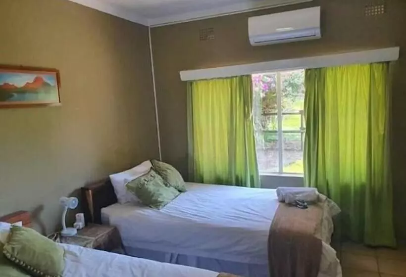 هتل Okaputa Guest Farm