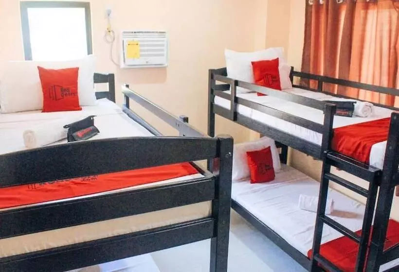 ホテル Reddoorz Near Panglao Municipal Hall