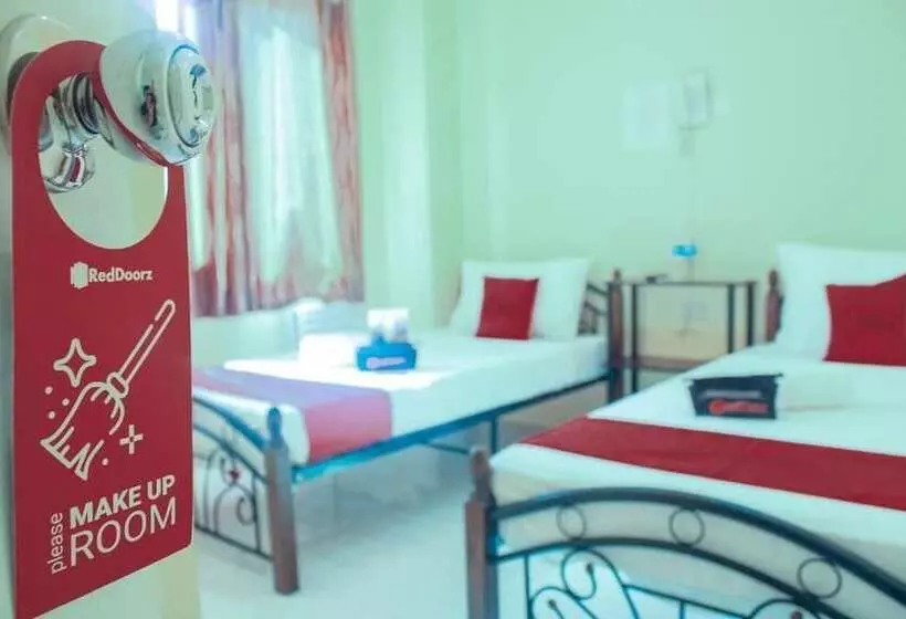 ホテル Reddoorz Near Panglao Municipal Hall
