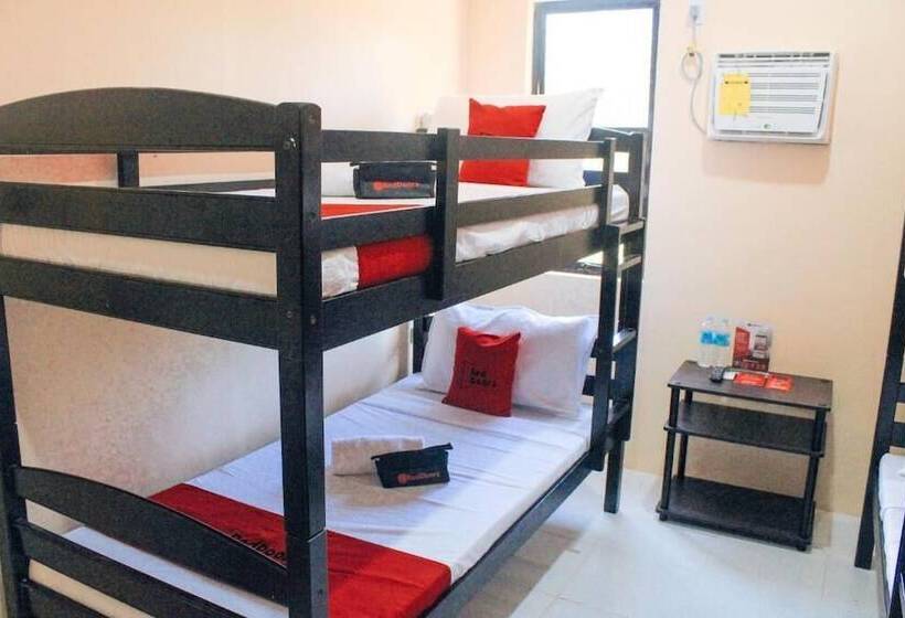 ホテル Reddoorz Near Panglao Municipal Hall