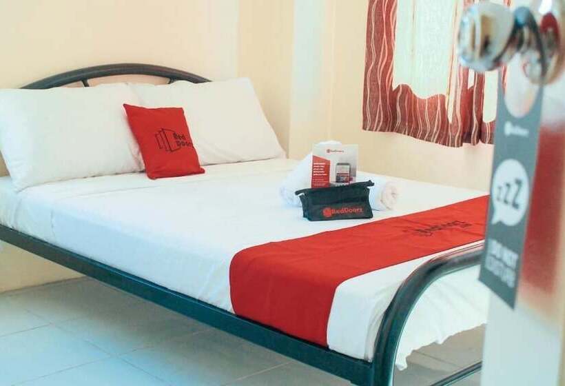 ホテル Reddoorz Near Panglao Municipal Hall