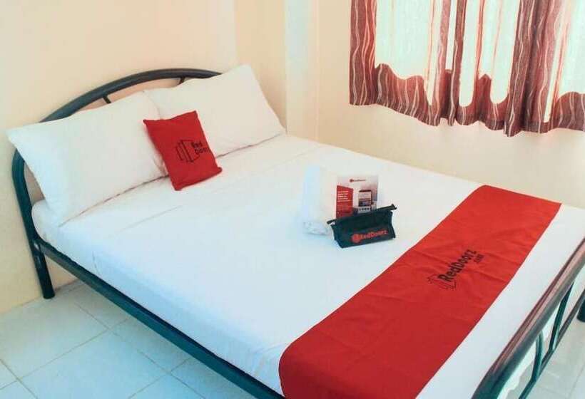ホテル Reddoorz Near Panglao Municipal Hall