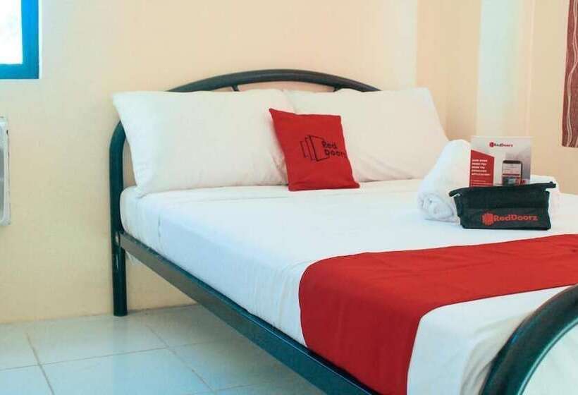 ホテル Reddoorz Near Panglao Municipal Hall