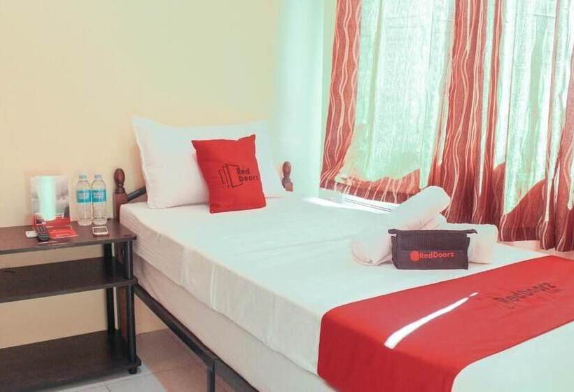 ホテル Reddoorz Near Panglao Municipal Hall