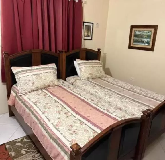 پانسیون Aileen Palm Cove Ja