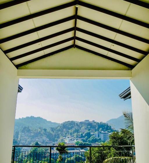 Pensjonat The Saffron Kandy