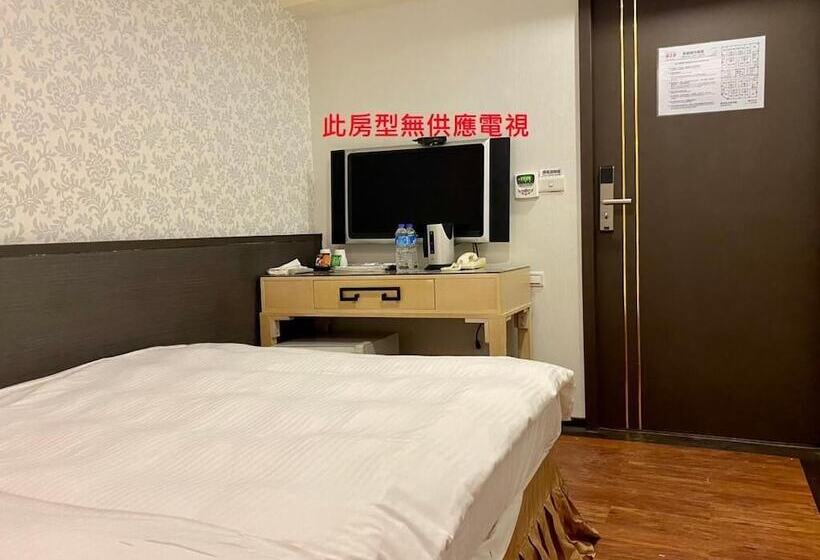 هاستل Crystal City