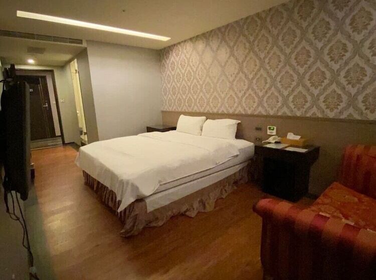 هاستل Crystal City