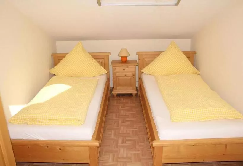 Retkeilymaja Gasthof Tiroler Hof