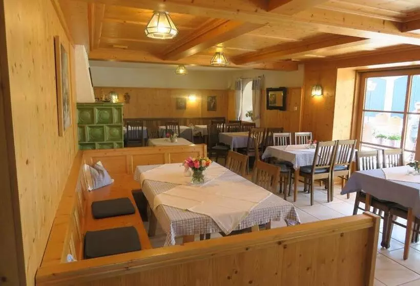 Retkeilymaja Gasthof Tiroler Hof