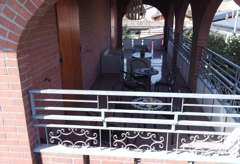 Aamiaismajoitus (B&B) Villa Ferrari Oriella