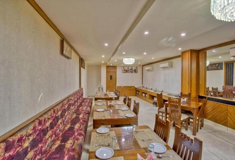 בית מלון כפרי Height View Residency