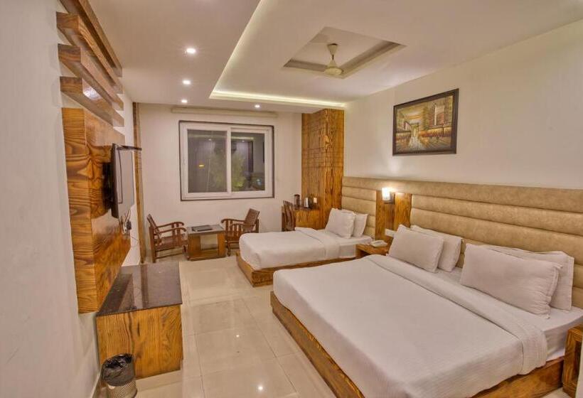 בית מלון כפרי Height View Residency