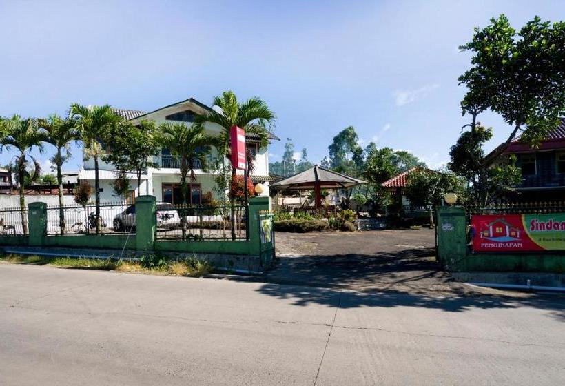 בית מלון כפרי Oyo 3030 Sindangsari Guest House