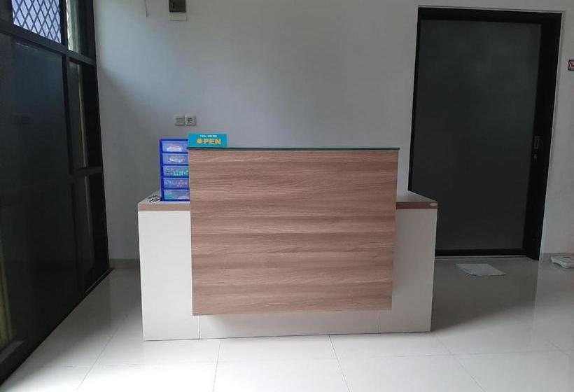 هتل Spot On 3106 Daddy S House