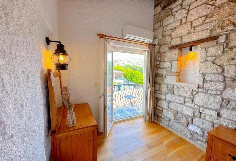 هتل Stone Garden Tas