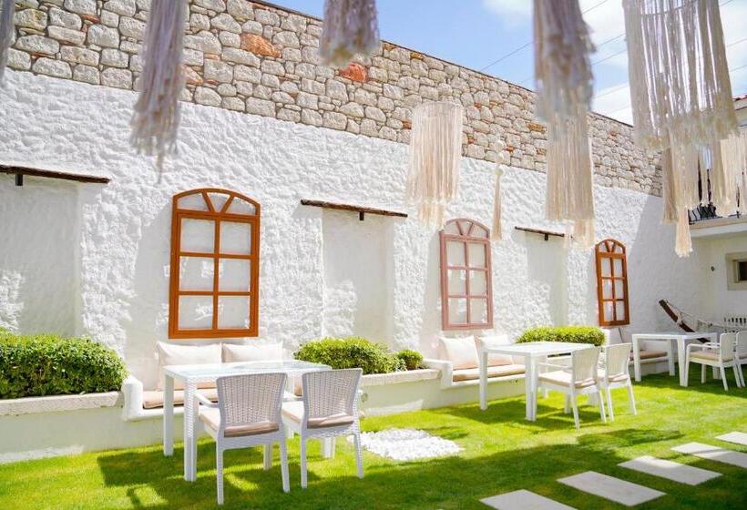 هتل Stone Garden Tas