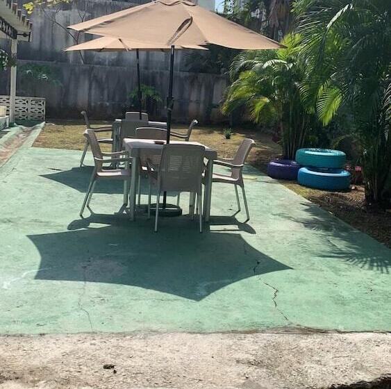 호스텔 Hostal Familiar Carmencita