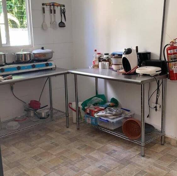 호스텔 Hostal Familiar Carmencita