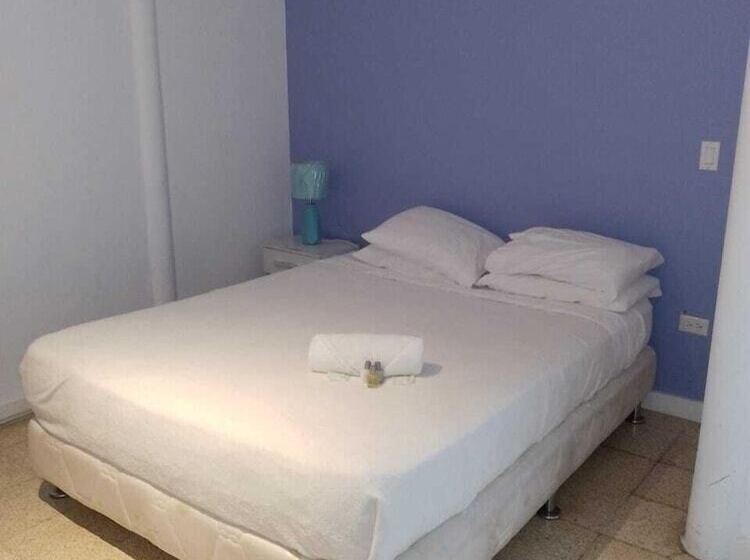 호스텔 Hostal Familiar Carmencita