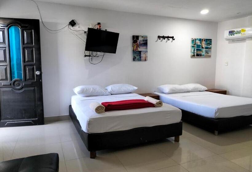 پانسیون Posada Miss Joyce House