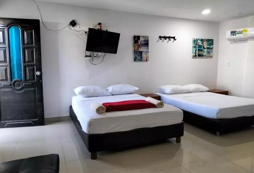 پانسیون Posada Miss Joyce House