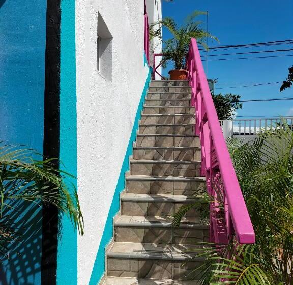 پانسیون Posada Miss Joyce House