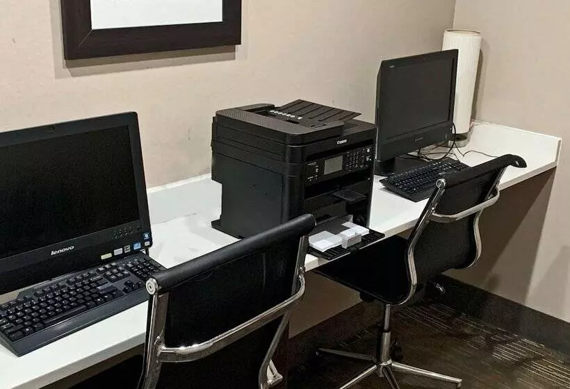 فندق Comfort Inn & Suites Columbus North