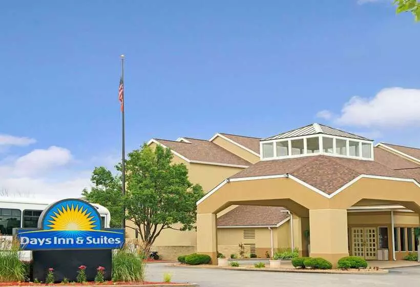 هتل Days Inn By Wyndham St. Louis/westport Mo