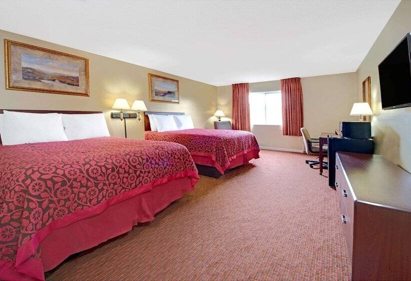 בית מלון כפרי Days Inn By Wyndham St. Louis/westport Mo