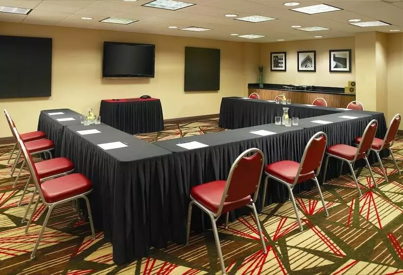 בית מלון כפרי Four Points By Sheraton Nashville Airport