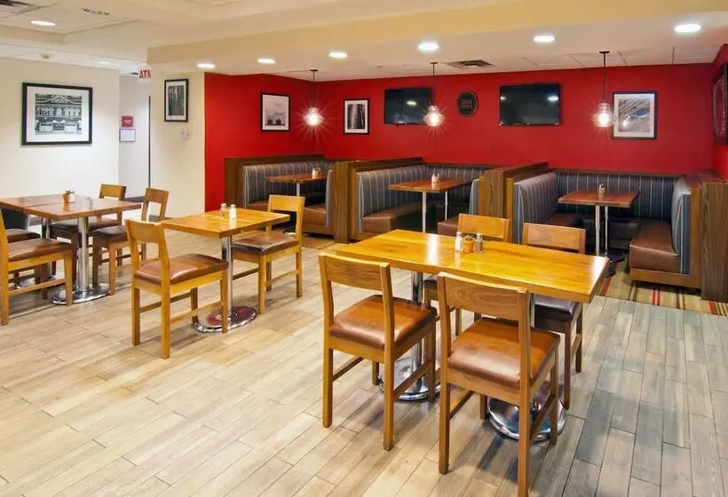 בית מלון כפרי Four Points By Sheraton Nashville Airport