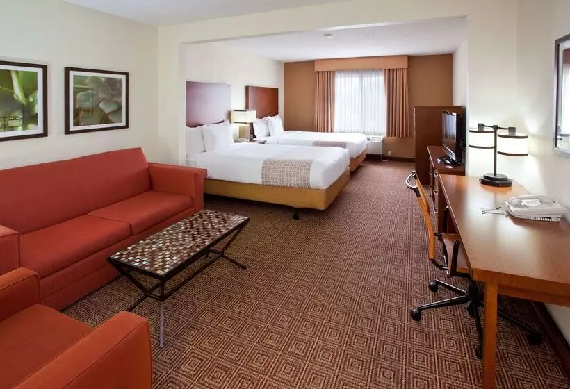 Отель La Quinta By Wyndham Bannockburn Deerfield