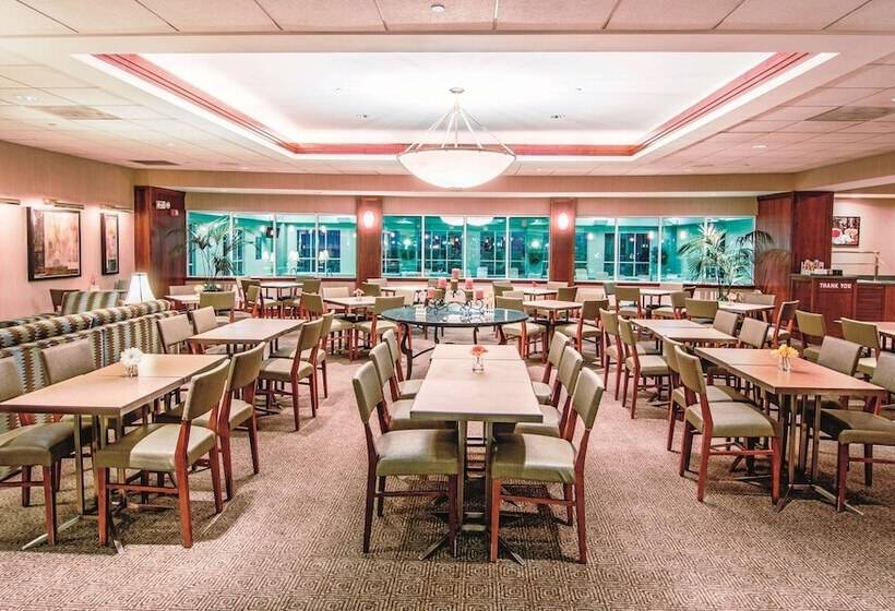 酒店 La Quinta By Wyndham Bannockburn Deerfield