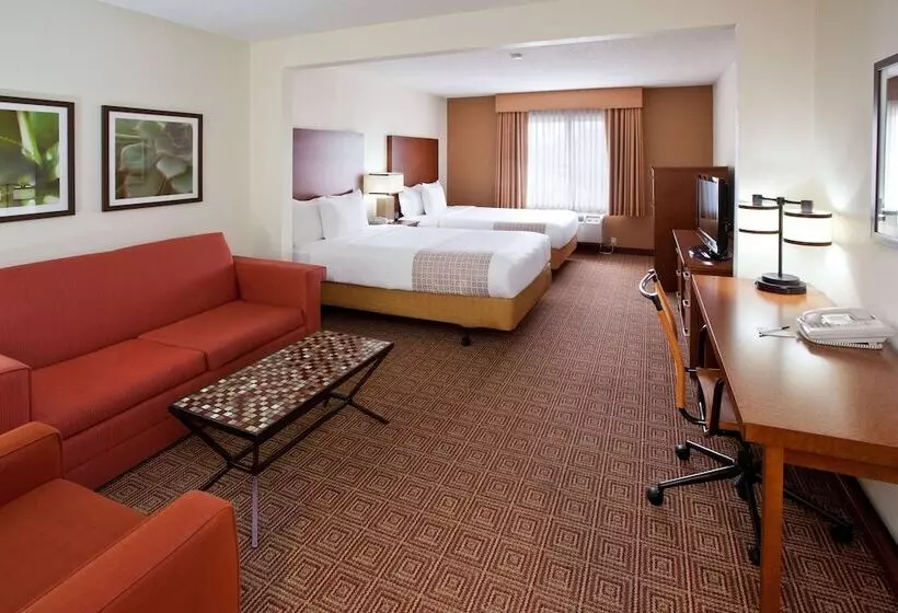 Отель La Quinta By Wyndham Bannockburn Deerfield