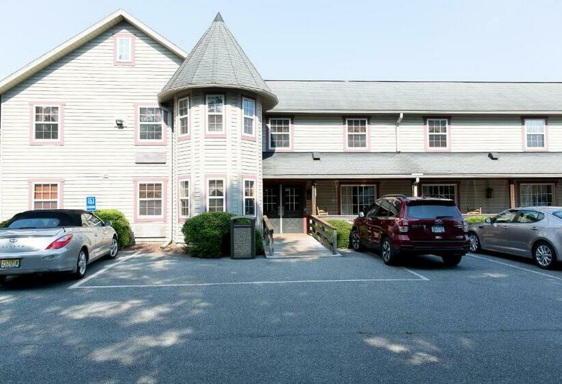 Отель The Country Inn Of Lancaster