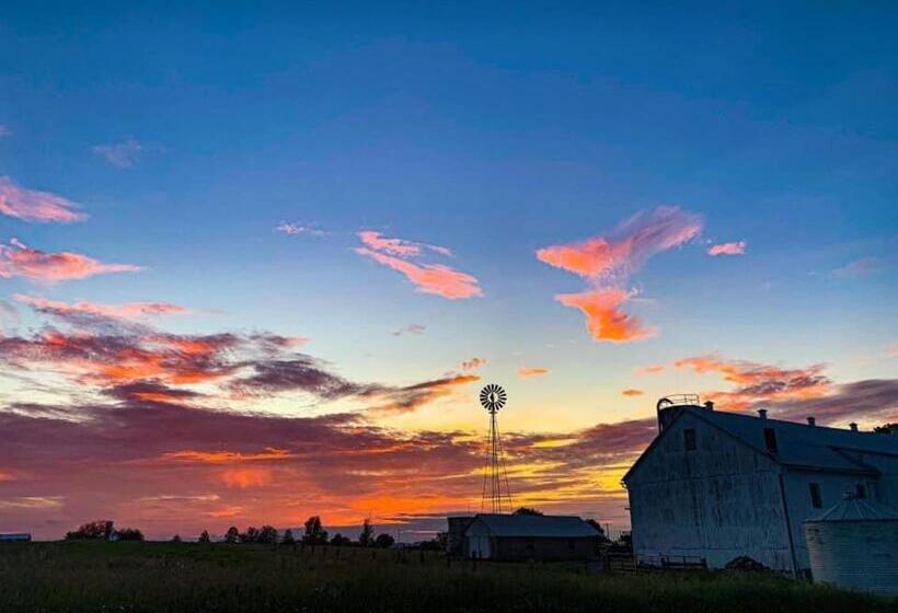 Отель The Country Inn Of Lancaster
