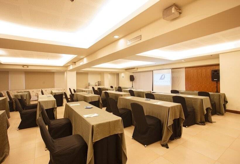 فندق The Linden Suites