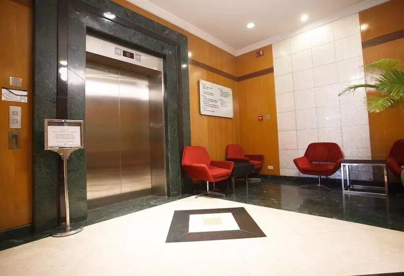 ホテル The Linden Suites